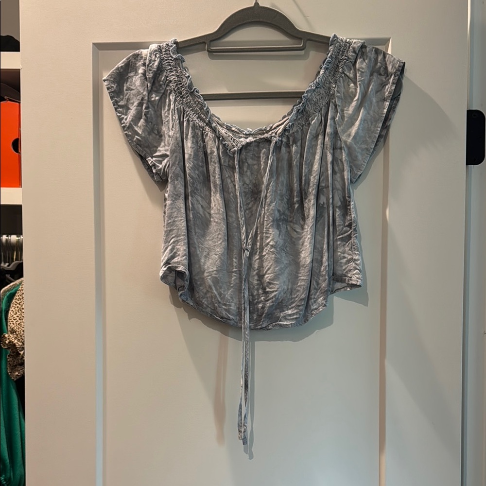 Tobi Gray Blue Cropped Blouse with Cap Sleeves